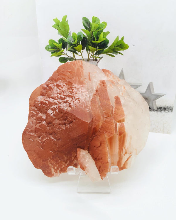Nature Stone Benz Calcite Spicemen