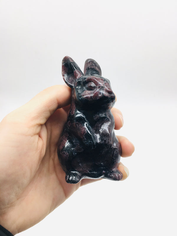 DL-40031 Crystal carving bunny ruby garnet